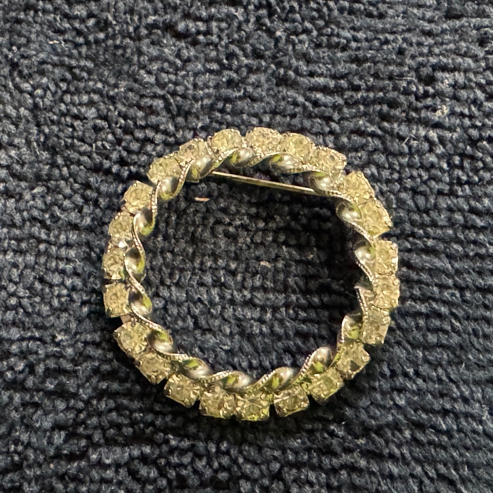Vintage Gold Tone Brooch